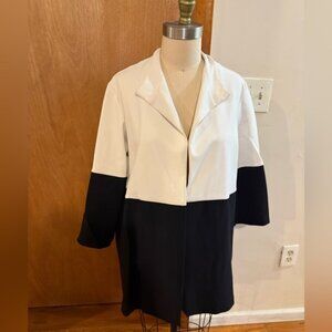 CHIARA BONI Elegant Black and White Women's Coat